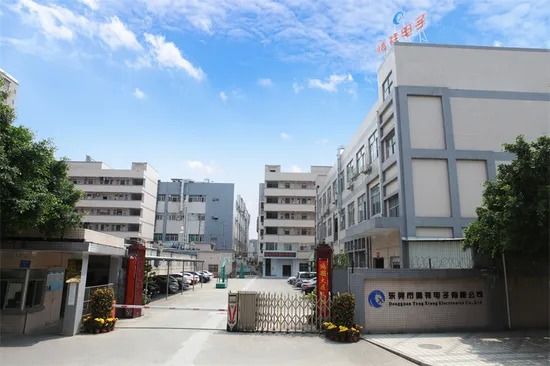 700-2700MHz 3,5dBi-4dBi 4G LTE Omni Antenna z N-male konektorem do komunikacji mikrofalowej