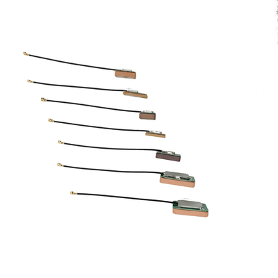 Wbudowana aktywna ceramiczna antena GPS o wysokim zysku z U. FL Ipex