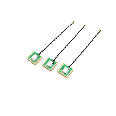 Wbudowana aktywna ceramiczna antena GPS o wysokim zysku z U. FL Ipex
