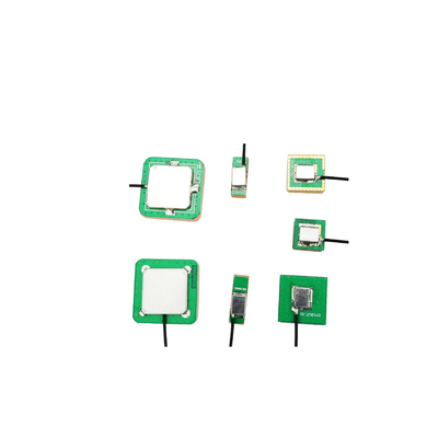 Wbudowana aktywna ceramiczna antena GPS o wysokim zysku z U. FL Ipex